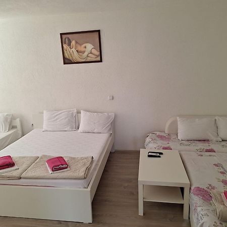 Apartments Ana Dojran エクステリア 写真